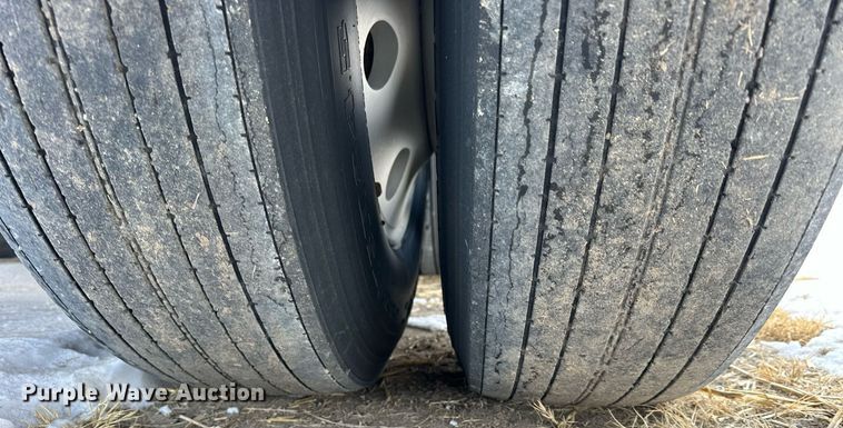 image for item NS9174 2004 Merritt livestock trailer