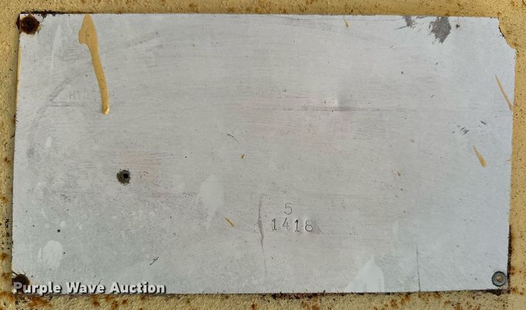 image for item NS9176 Livestock squeeze chute