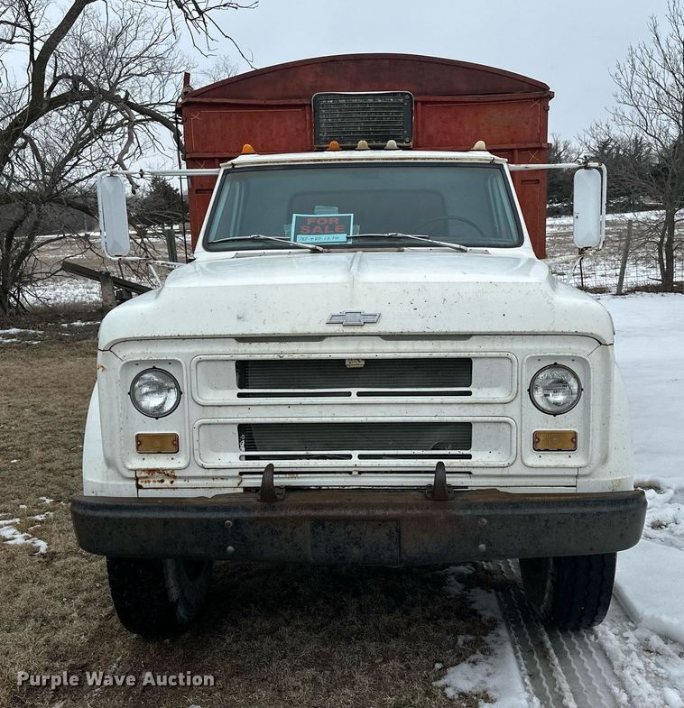 image for item NS9204 1971 Chevrolet  C60 grain truck