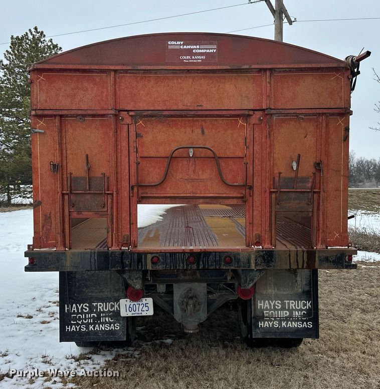 image for item NS9204 1971 Chevrolet  C60 grain truck