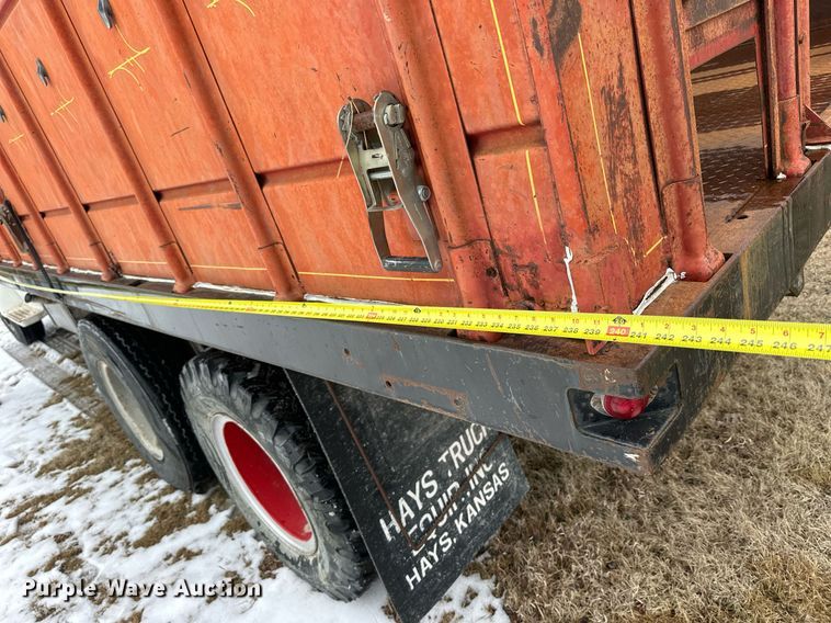 image for item NS9204 1971 Chevrolet  C60 grain truck