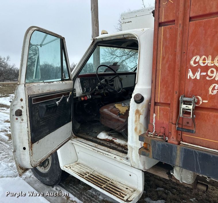 image for item NS9204 1971 Chevrolet  C60 grain truck