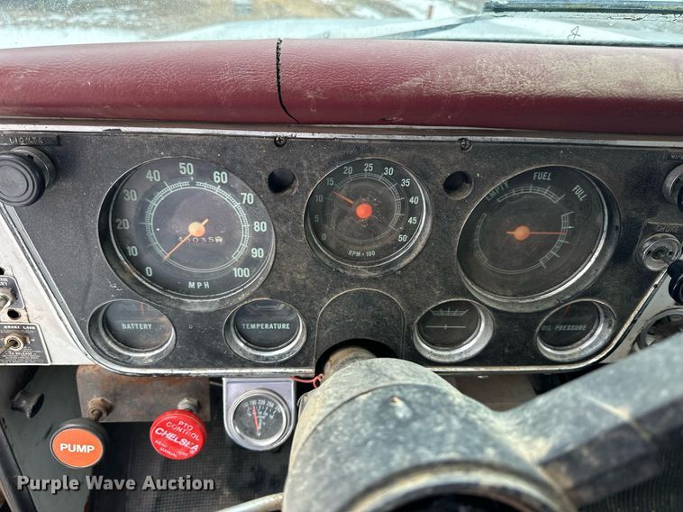 image for item NS9204 1971 Chevrolet  C60 grain truck