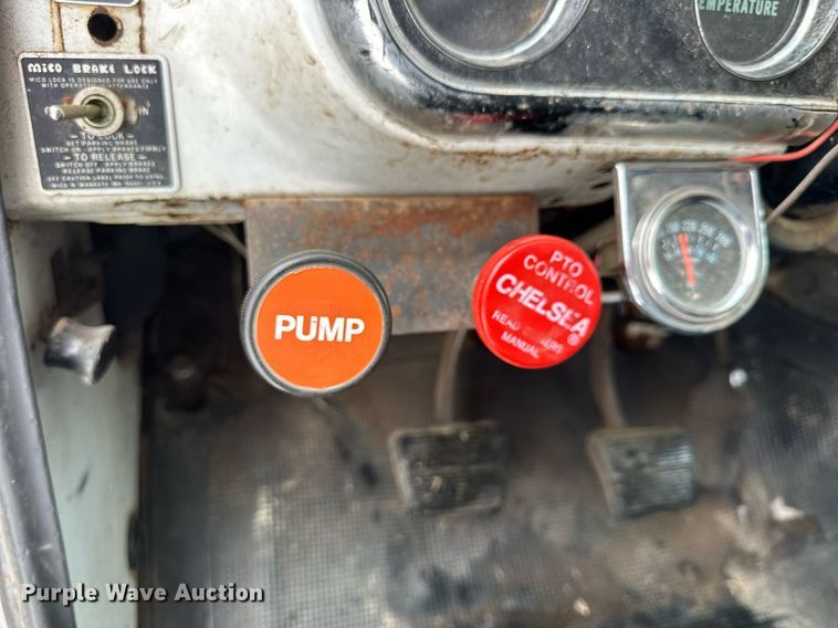 image for item NS9204 1971 Chevrolet  C60 grain truck