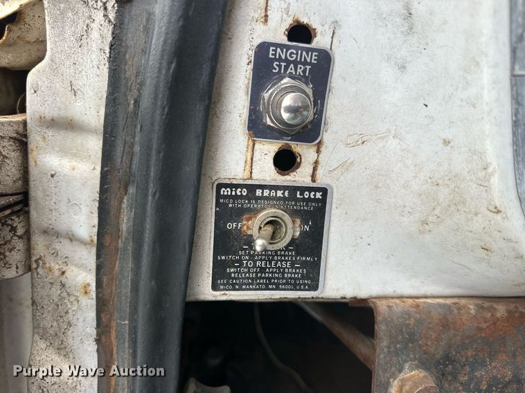 image for item NS9204 1971 Chevrolet  C60 grain truck