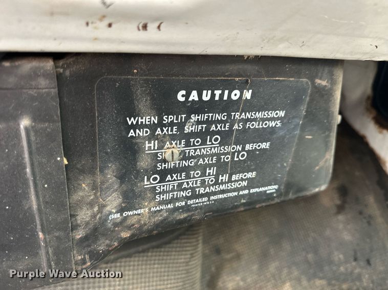 image for item NS9204 1971 Chevrolet  C60 grain truck