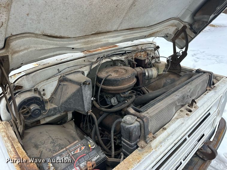 image for item NS9204 1971 Chevrolet  C60 grain truck