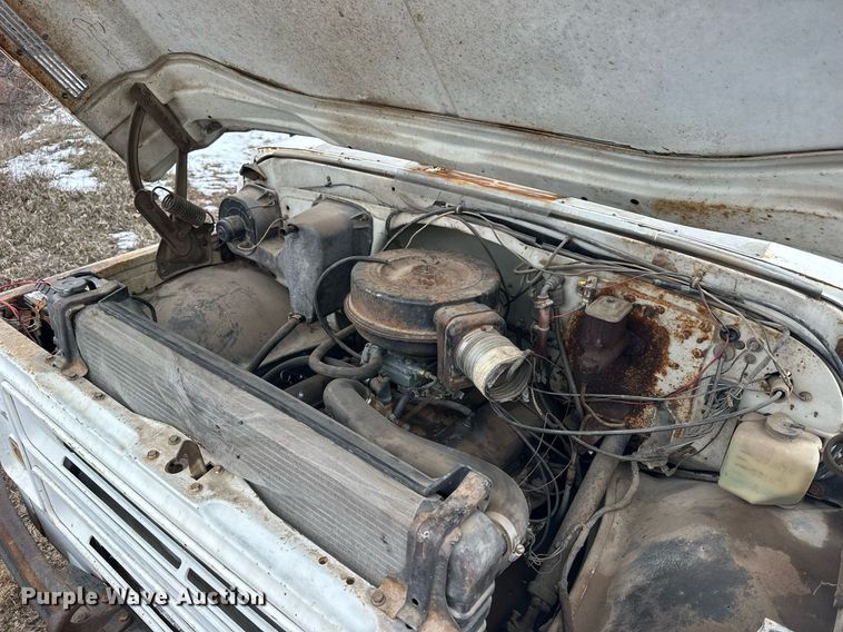 image for item NS9204 1971 Chevrolet  C60 grain truck