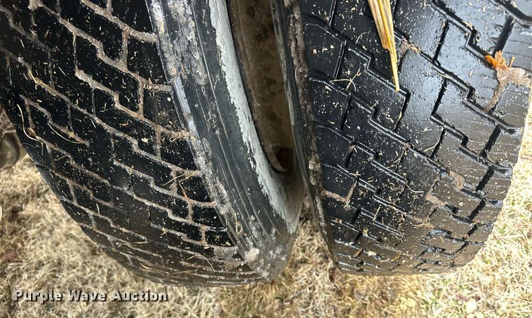 image for item NS9204 1971 Chevrolet  C60 grain truck