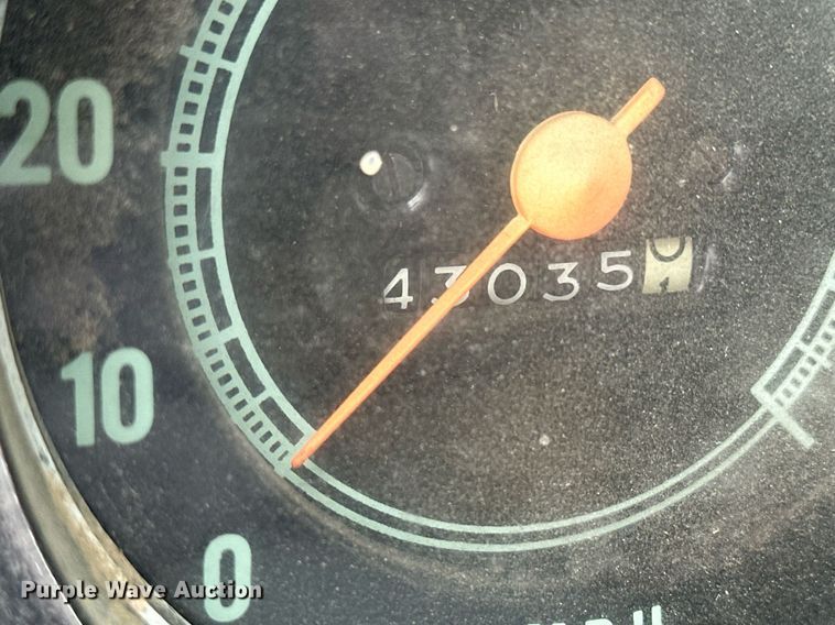 image for item NS9204 1971 Chevrolet  C60 grain truck