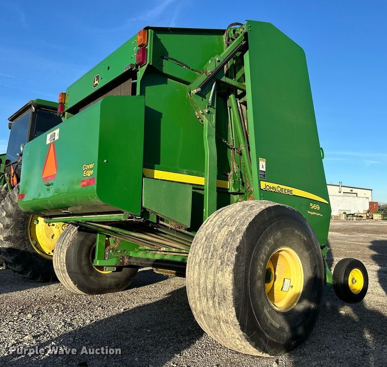 image for item OM9755 John Deere  569 Mega Wide Plus round baler