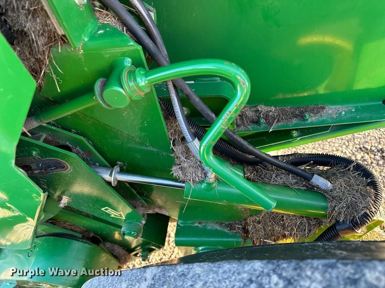 image for item OM9755 John Deere  569 Mega Wide Plus round baler