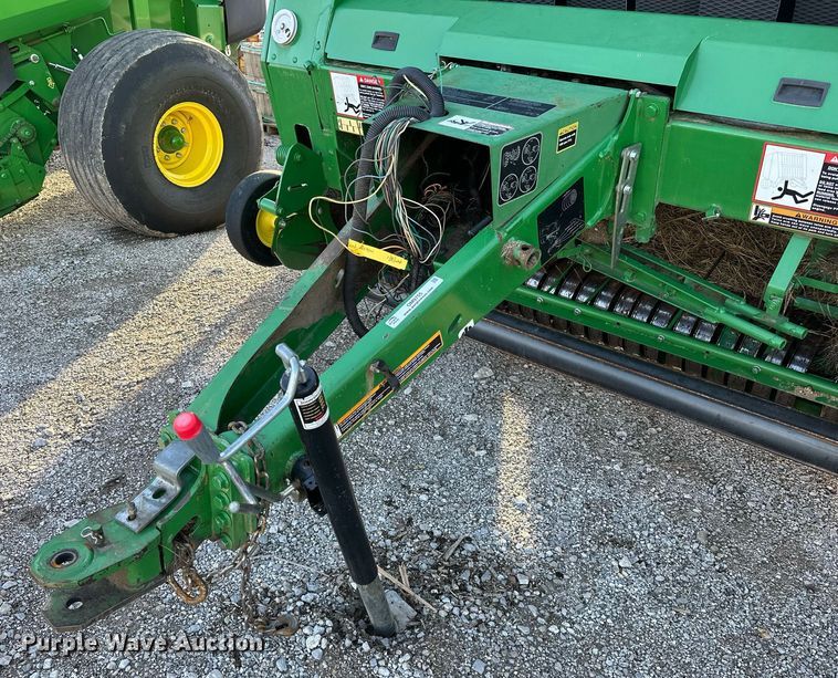 image for item OM9755 John Deere  569 Mega Wide Plus round baler