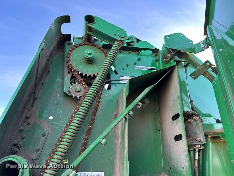 image for item OM9755 John Deere  569 Mega Wide Plus round baler