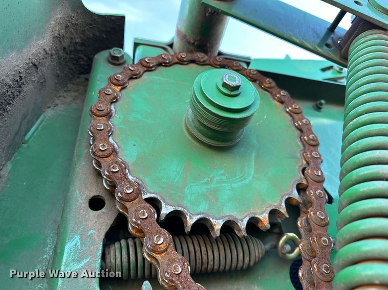 image for item OM9755 John Deere  569 Mega Wide Plus round baler