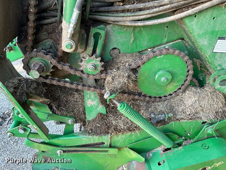 image for item OM9755 John Deere  569 Mega Wide Plus round baler