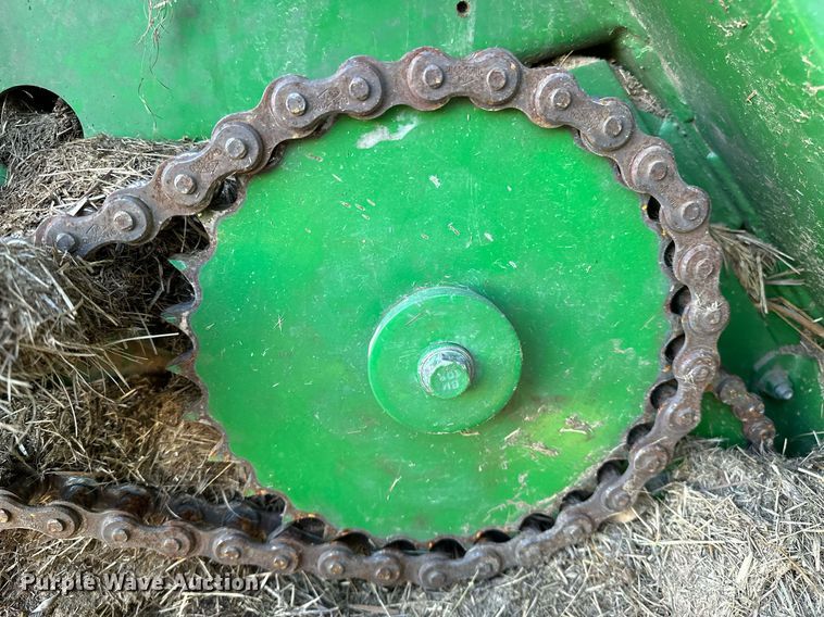 image for item OM9755 John Deere  569 Mega Wide Plus round baler