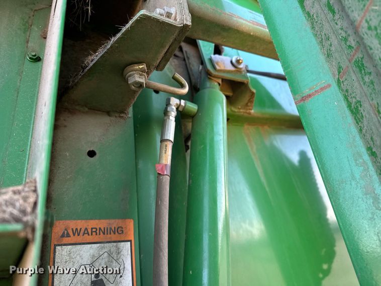 image for item OM9755 John Deere  569 Mega Wide Plus round baler
