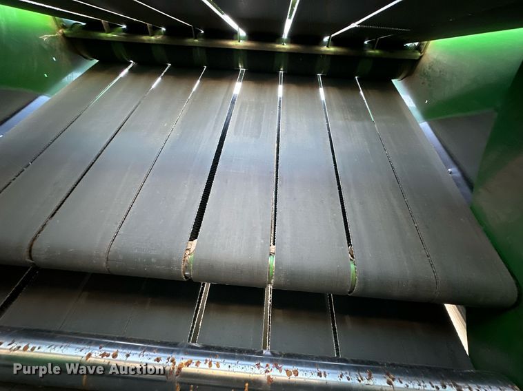 image for item OM9755 John Deere  569 Mega Wide Plus round baler