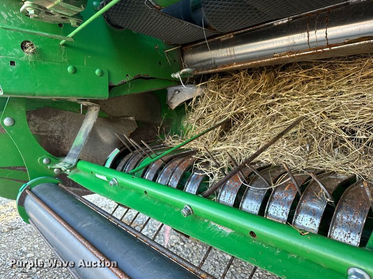 image for item OM9755 John Deere  569 Mega Wide Plus round baler