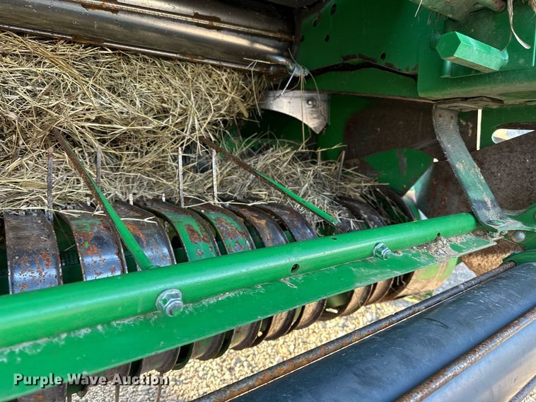 image for item OM9755 John Deere  569 Mega Wide Plus round baler