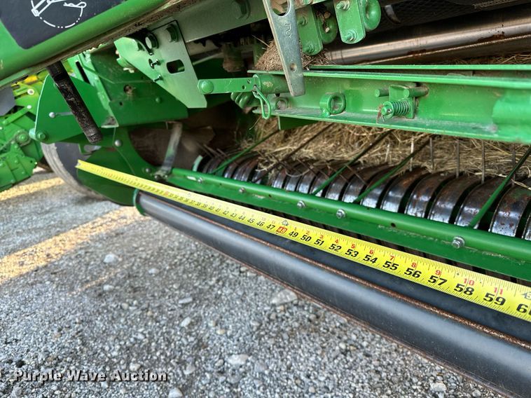 image for item OM9755 John Deere  569 Mega Wide Plus round baler