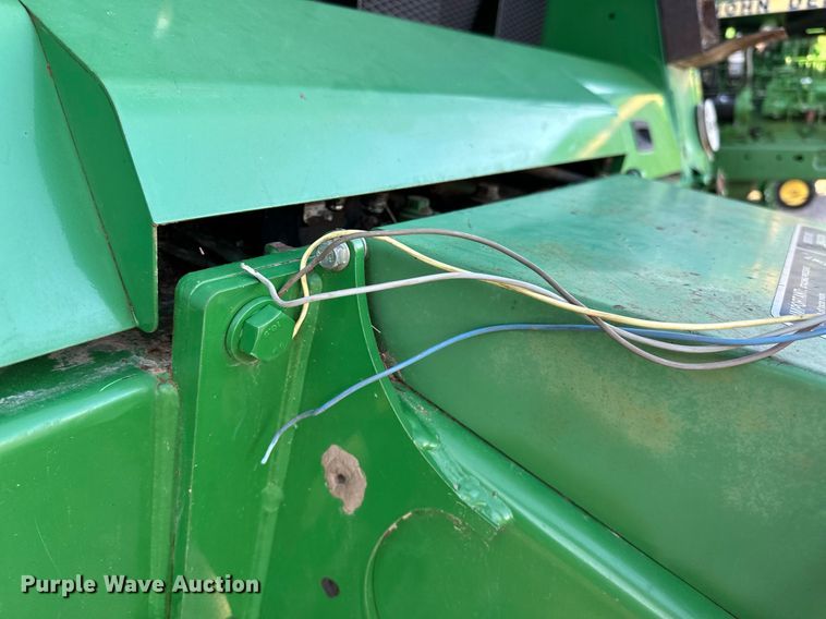 image for item OM9755 John Deere  569 Mega Wide Plus round baler
