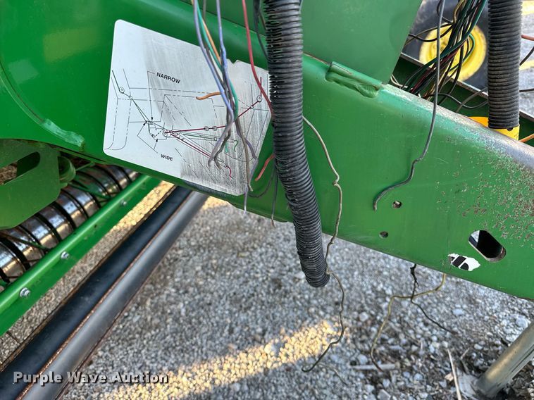image for item OM9755 John Deere  569 Mega Wide Plus round baler