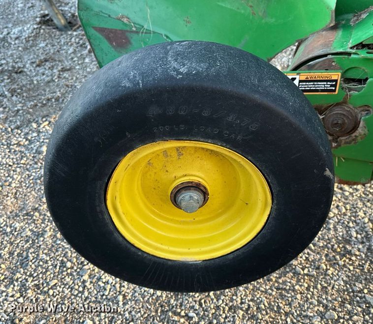 image for item OM9755 John Deere  569 Mega Wide Plus round baler