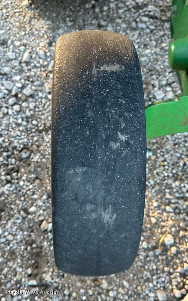 image for item OM9755 John Deere  569 Mega Wide Plus round baler