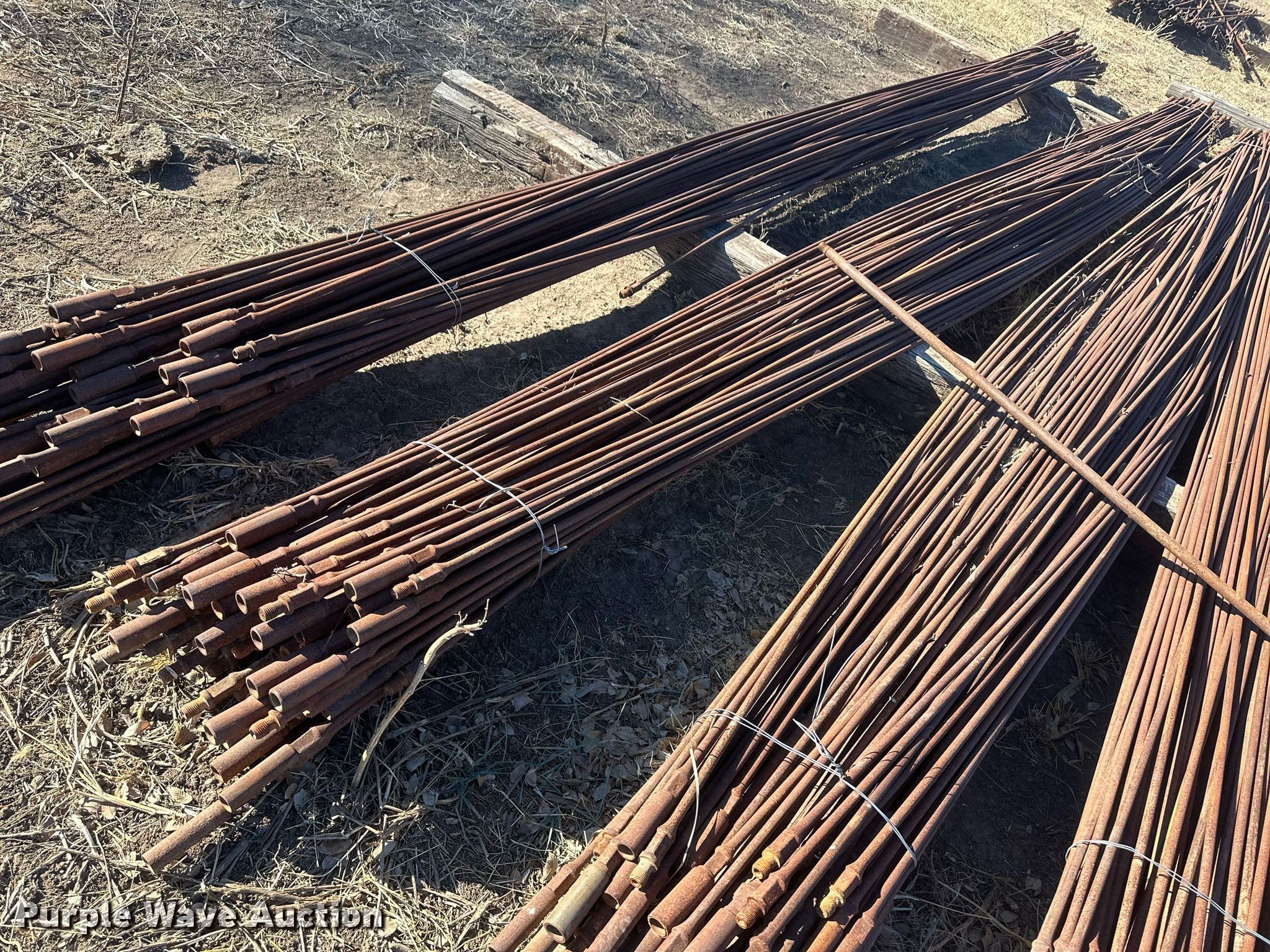 (100) sucker rods in Plains, KS | Item EK9790 for sale | Purple Wave
