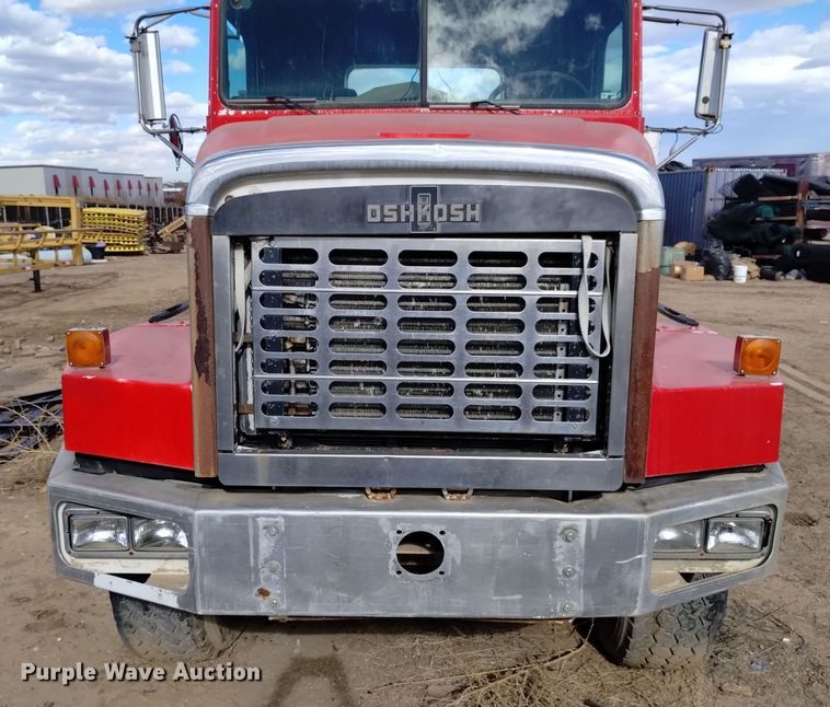 image for item DK8862 1999 Oshkosh  FF-115 truck cab and chassis