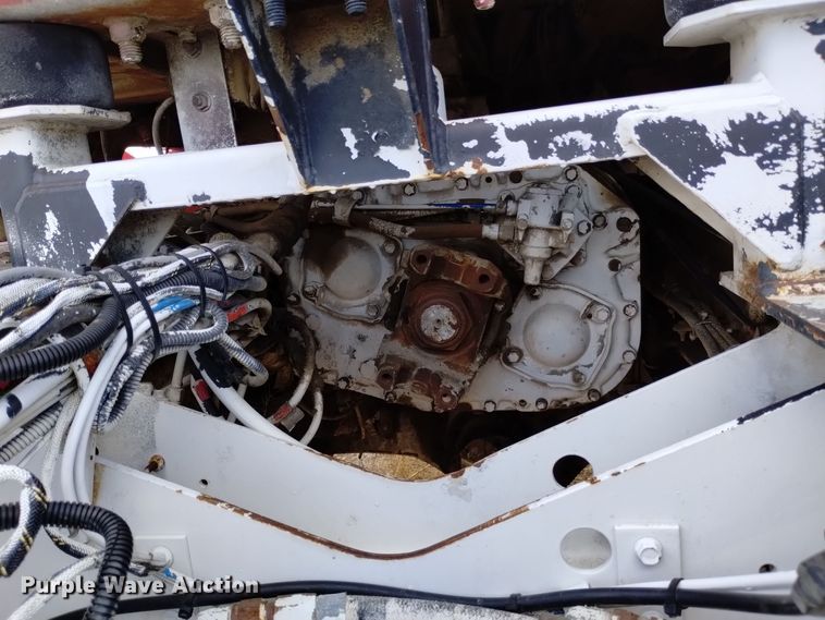 image for item DK8862 1999 Oshkosh  FF-115 truck cab and chassis