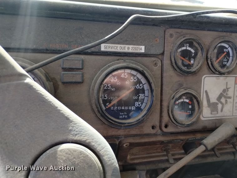 image for item DK8862 1999 Oshkosh  FF-115 truck cab and chassis