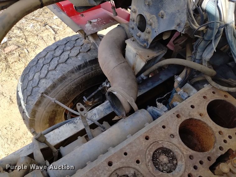 image for item DK8862 1999 Oshkosh  FF-115 truck cab and chassis