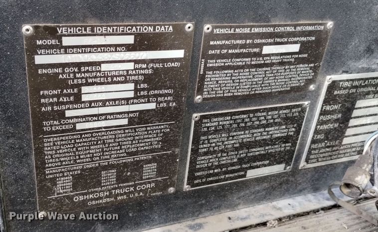 image for item DK8862 1999 Oshkosh  FF-115 truck cab and chassis