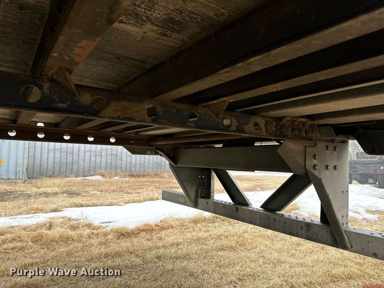 image for item DM2660 2013 Vanguard dry van trailer