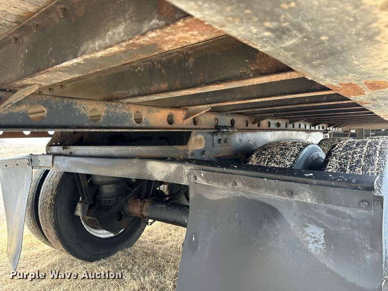 image for item DM2660 2013 Vanguard dry van trailer