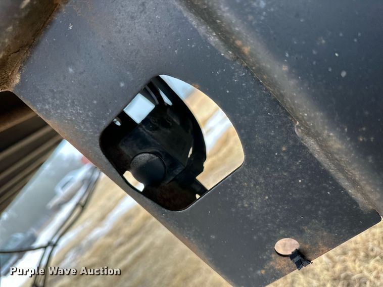 image for item DM2660 2013 Vanguard dry van trailer