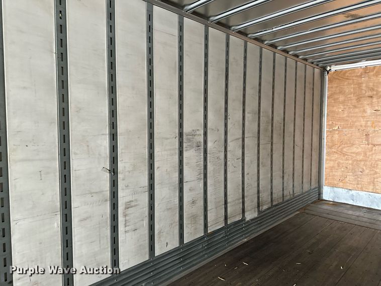 image for item DM2660 2013 Vanguard dry van trailer