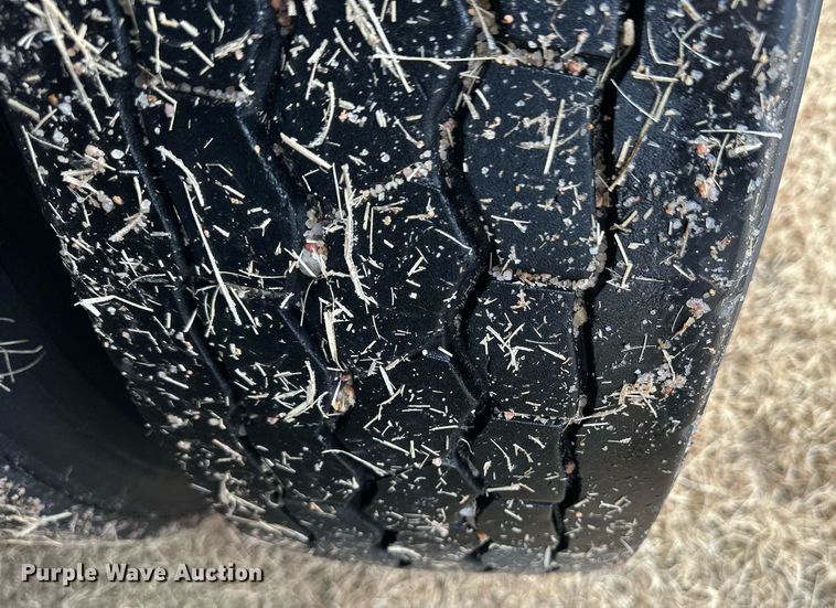 image for item DM2660 2013 Vanguard dry van trailer