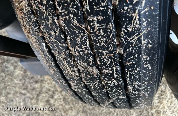 image for item DM2660 2013 Vanguard dry van trailer