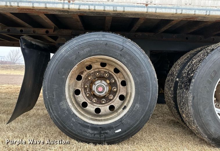 image for item DM2660 2013 Vanguard dry van trailer