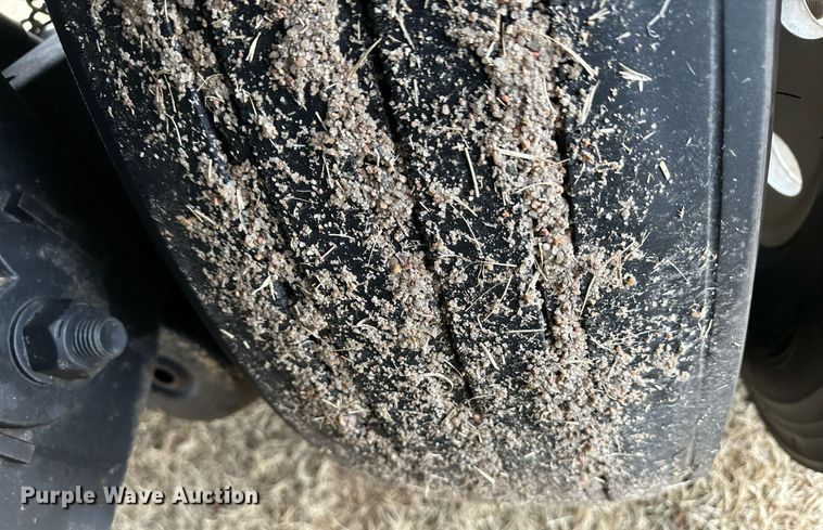 image for item DM2660 2013 Vanguard dry van trailer