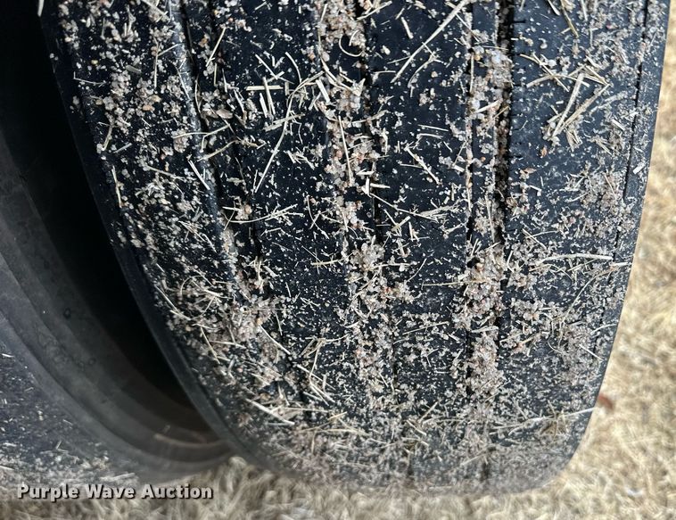 image for item DM2660 2013 Vanguard dry van trailer