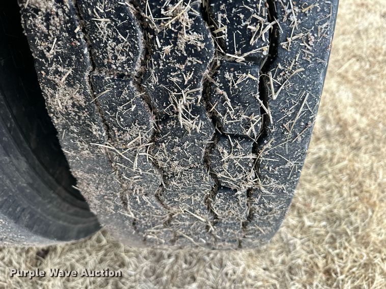 image for item DM2660 2013 Vanguard dry van trailer