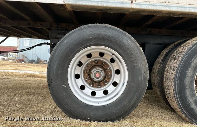 image for item DM2660 2013 Vanguard dry van trailer