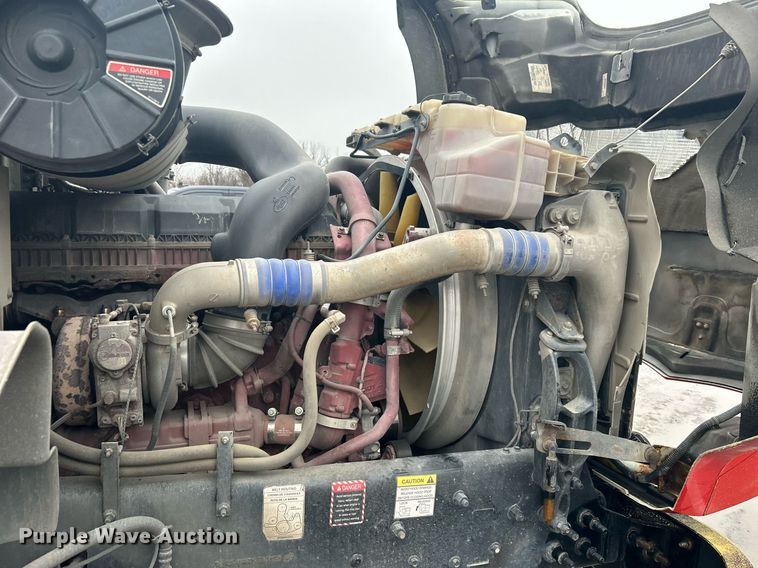 image for item DN0666 2018 Mack GU813 semi truck