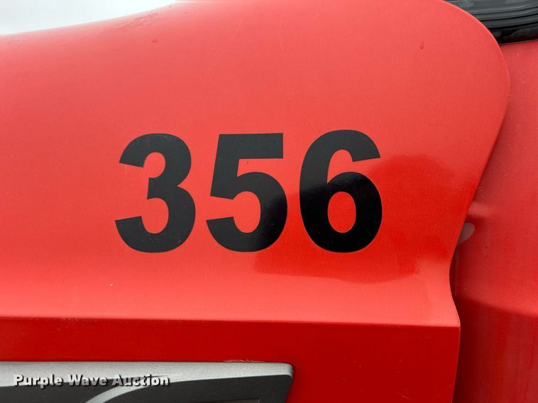 image for item DN0666 2018 Mack GU813 semi truck