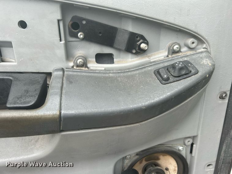 image for item DN0668 2005 Freightliner  Columbia semi truck